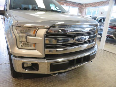 Used 2017 Ford F150 Lariat w/ Equipment Group 502A Luxury image 64