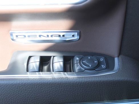 Used 2024 GMC Sierra 1500 Denali w/ Denali Reserve Package AWD/4WD image 42