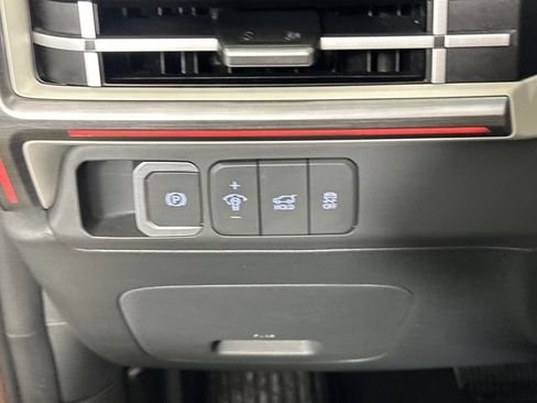 Used 2024 Hyundai Santa Fe Limited image 19
