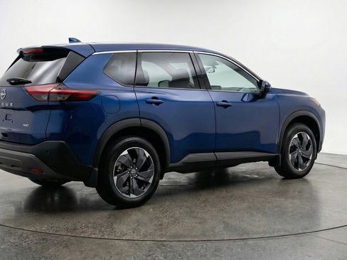 Used 2025 Nissan Rogue SV FWD image 9