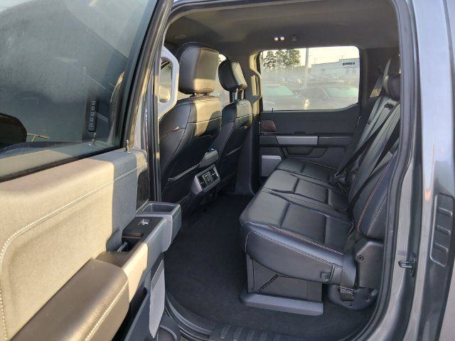 Used 2024 Ford F350 Lariat w/ Lariat Ultimate Package AWD/4WD image 12