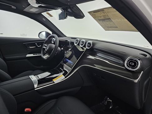 New 2025 Mercedes-Benz GLC 43 AMG 4MATIC Coupe image 13