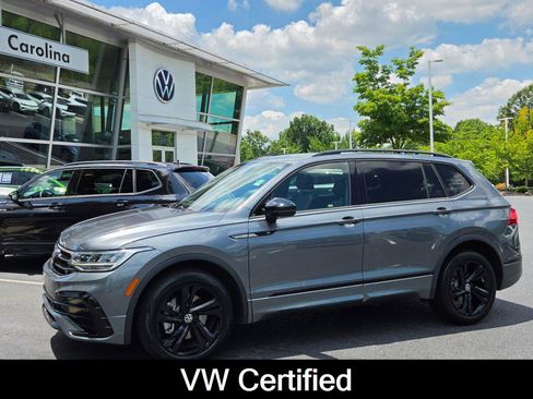 Certified 2024 Volkswagen Tiguan SE R-Line FWD image 1