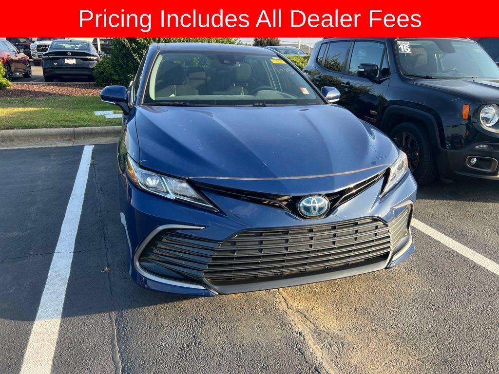 Used 2024 Toyota Camry LE w/ Cold Weather Package FWD image 4
