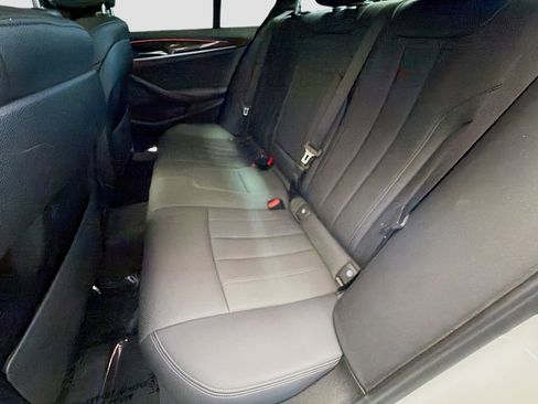 Used 2022 BMW 530i w/ Convenience Package image 13
