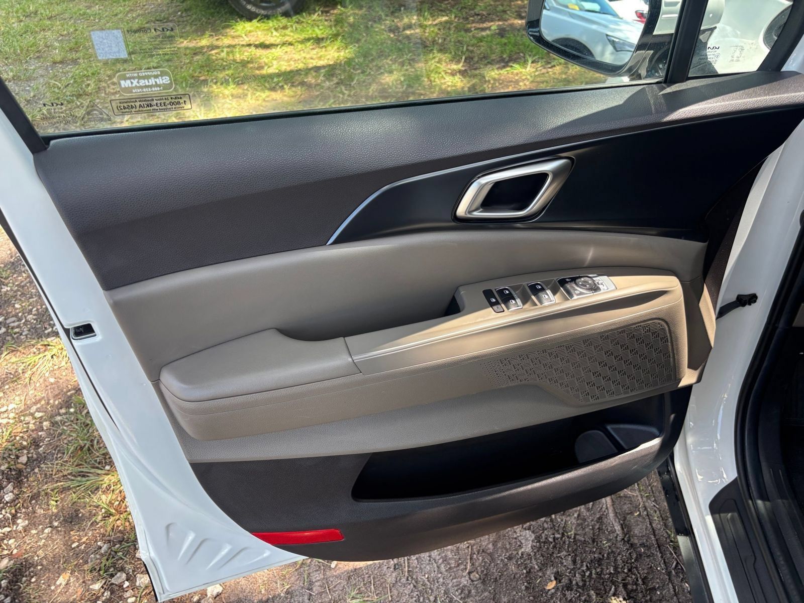Used 2026 Kia Carnival FWD image 18
