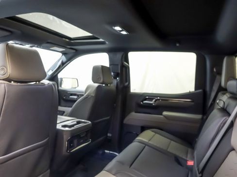 New 2026 Chevrolet Silverado 1500 ZR2 image 18