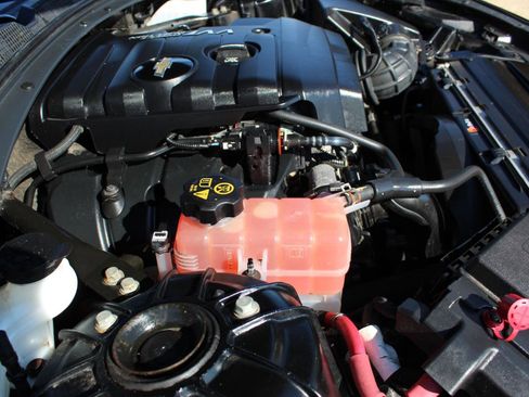 Used 2020 Chevrolet Camaro LT image 29