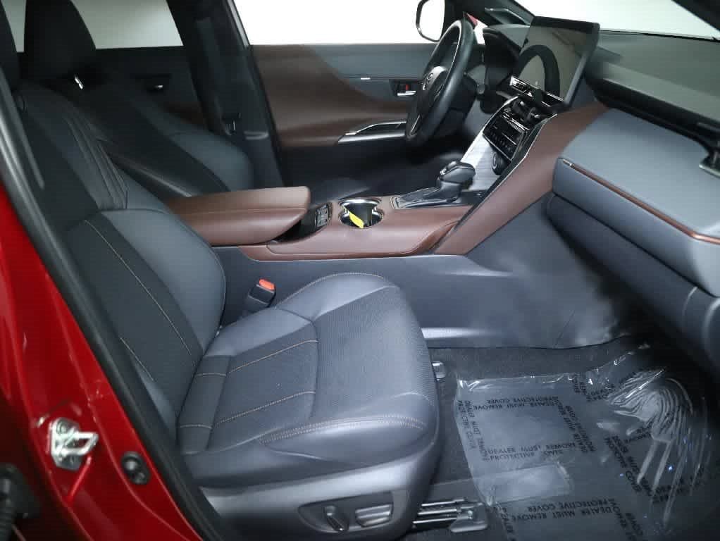 Certified 2023 Toyota Venza Limited AWD/4WD image 36