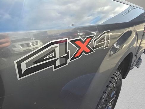 Used 2020 Ford F150 XLT image 12