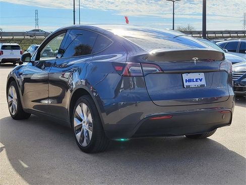 Used 2023 Tesla Model Y Long Range image 3