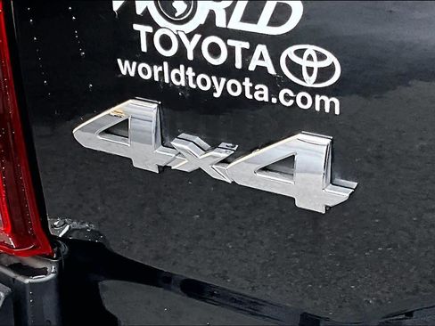 Used 2023 Toyota Tacoma SR5 AWD/4WD image 10
