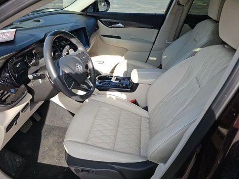 Used 2023 Buick Envision Avenir image 19