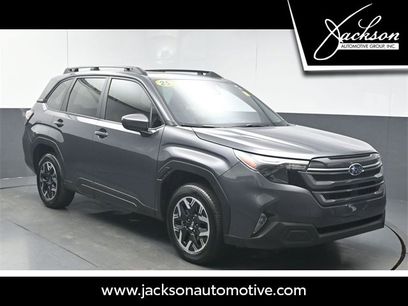 Used 2025 Subaru Forester Premium w/ Convenience Package #1