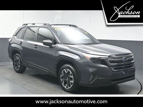Used 2025 Subaru Forester Premium w/ Convenience Package #1 image 1