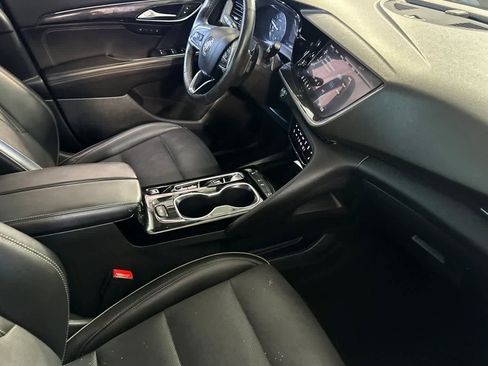 Used 2023 Buick Envision Essence FWD image 17