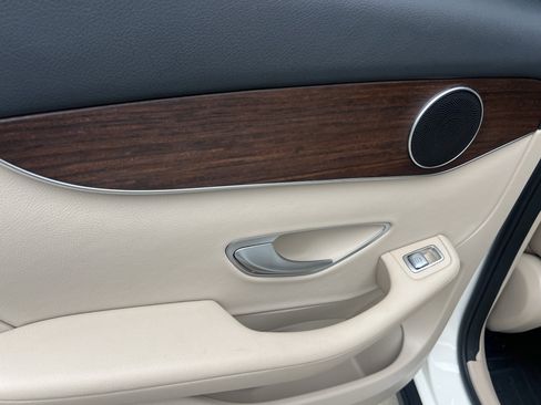 Used 2022 Mercedes-Benz GLC 300 image 28