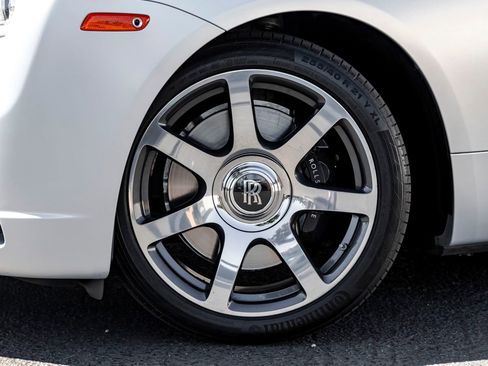 Used 2016 Rolls-Royce Dawn RWD image 12