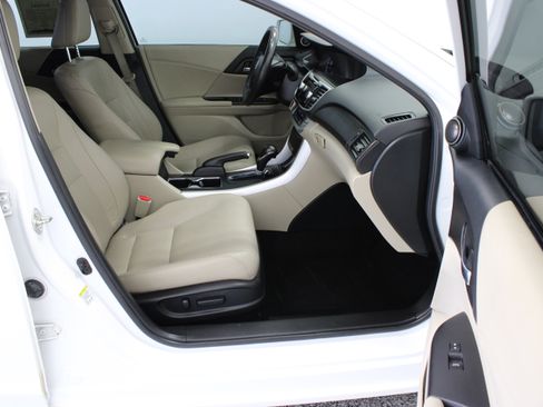 Used 2015 Honda Accord EX-L image 36