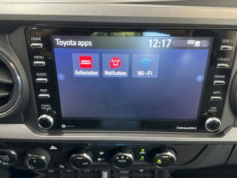 Used 2023 Toyota Tacoma TRD Off-Road w/ Technology Package AWD/4WD image 14
