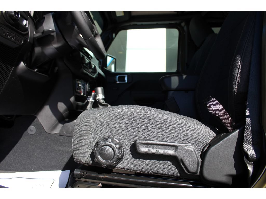 New 2026 Jeep Gladiator Sport AWD/4WD image 9