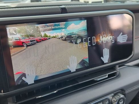 New 2024 Jeep Gladiator Rubicon w/ Steel Bumper Group image 9