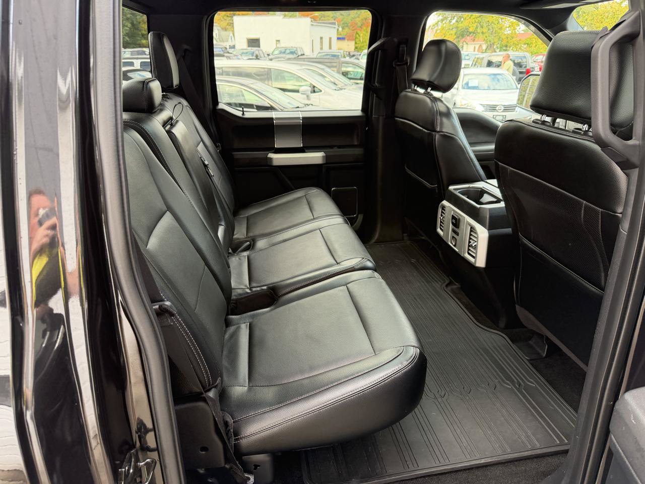 Used 2015 Ford F150 Lariat w/ Equipment Group 502A Luxury AWD/4WD image 12