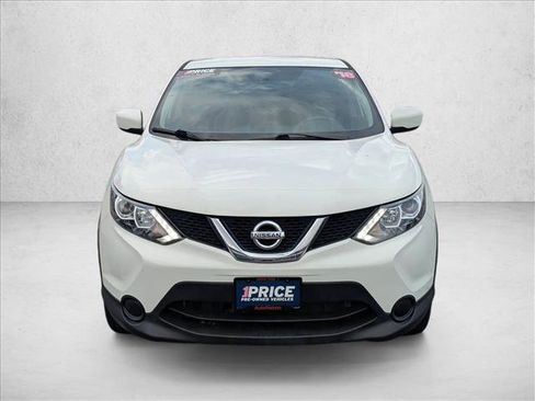 Used 2018 Nissan Rogue Sport S FWD image 2