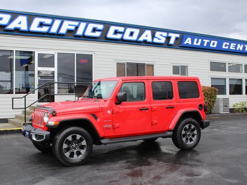 Used 2018 Jeep Wrangler Unlimited Sahara AWD/4WD image 1