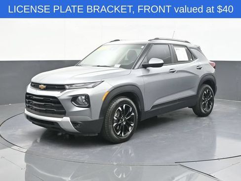Used 2023 Chevrolet TrailBlazer LT FWD image 3