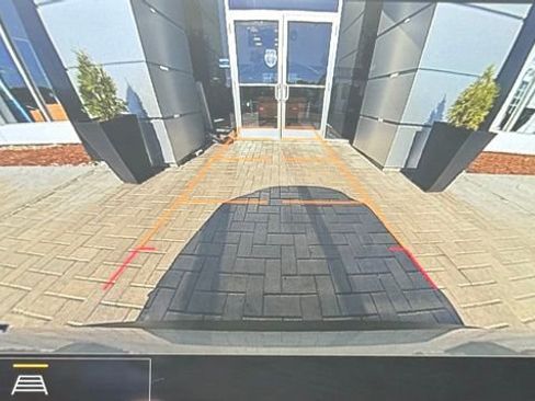 Used 2023 Chevrolet Bolt EUV LT image 30