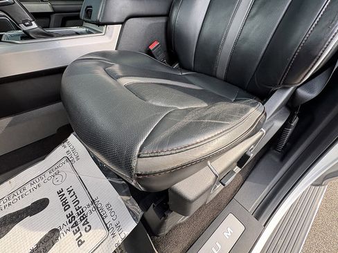 Used 2018 Ford F150 Platinum w/ Equipment Group 701A Luxury AWD/4WD image 32