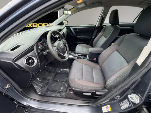 Used 2019 Toyota Corolla LE FWD image 9