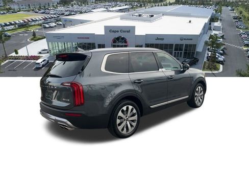 Used 2021 Kia Telluride EX w/ EX Premium Package image 16