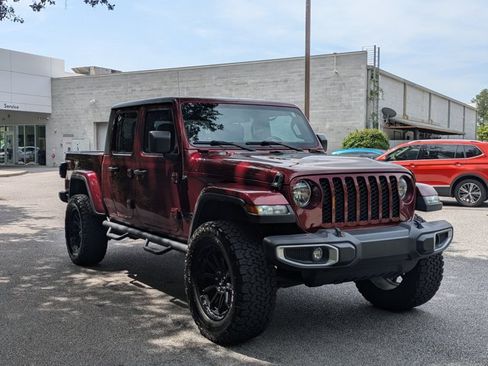 Used 2021 Jeep Gladiator Sport AWD/4WD image 3
