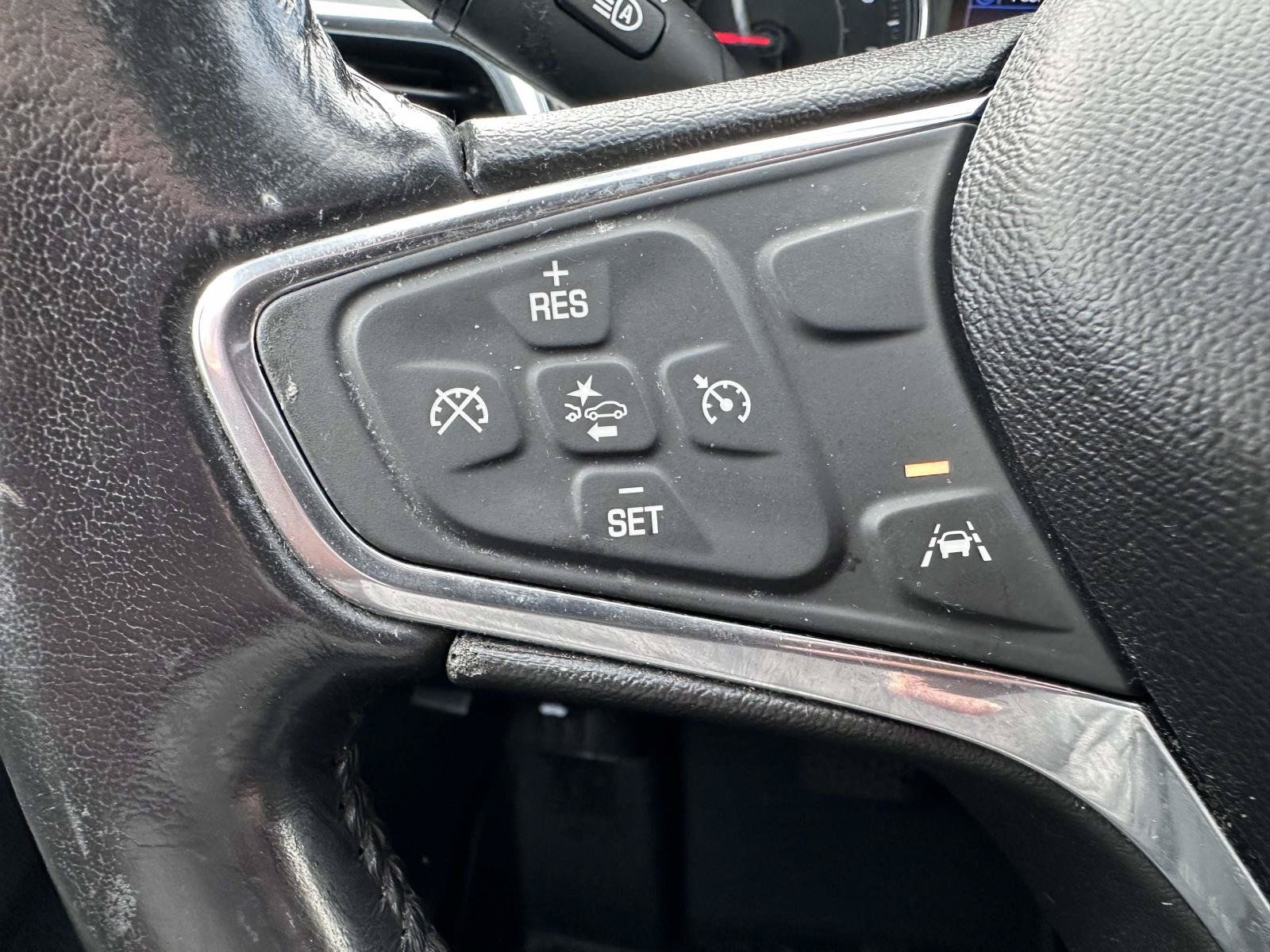 Used 2020 Chevrolet Equinox LT FWD image 17