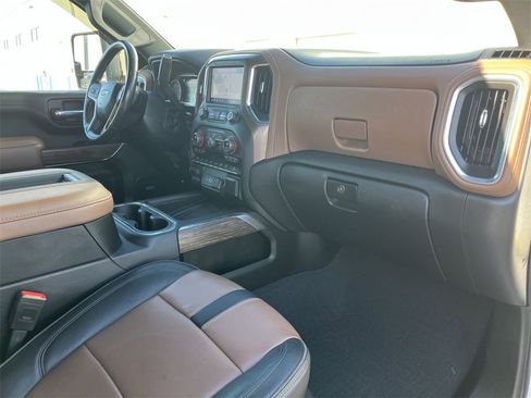 Certified 2022 Chevrolet Silverado 2500 High Country w/ Z71 Off-Road Package image 29