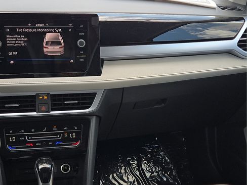 New 2026 Volkswagen Taos SE FWD image 15