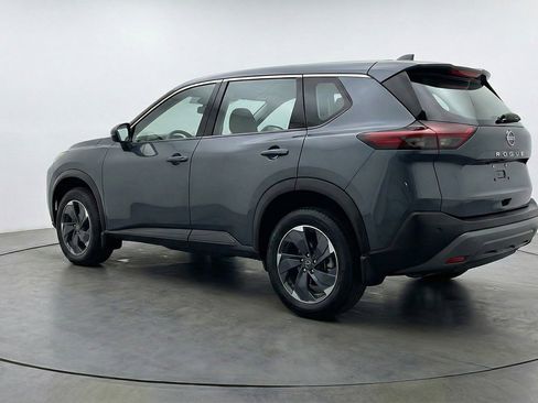 Used 2025 Nissan Rogue SV image 6