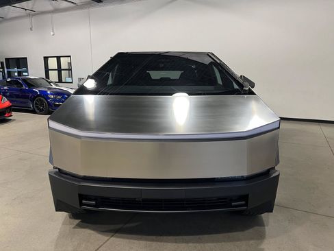 Used 2026 Tesla Cybertruck AWD Crew Cab image 8