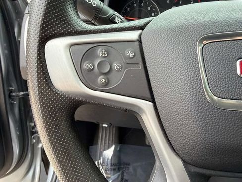 Used 2024 GMC Terrain SLE AWD/4WD image 29