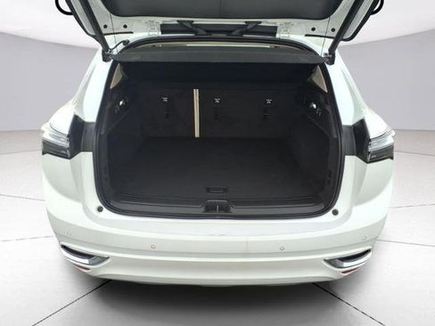 Used 2023 Buick Envision Avenir image 23