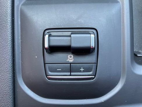 Used 2025 GMC Sierra 2500 AT4 w/ AT4 Premium Plus Package AWD/4WD image 15