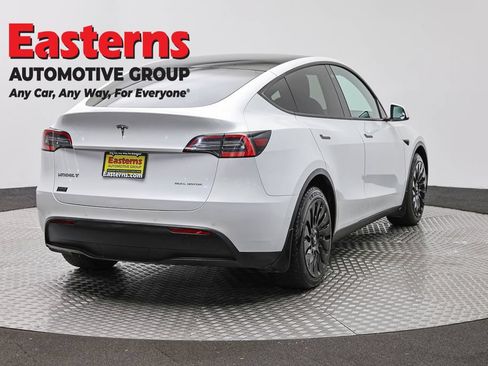Used 2021 Tesla Model Y Long Range AWD/4WD image 5