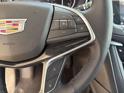 Certified 2022 Cadillac XT5 Premium Luxury AWD/4WD image 29