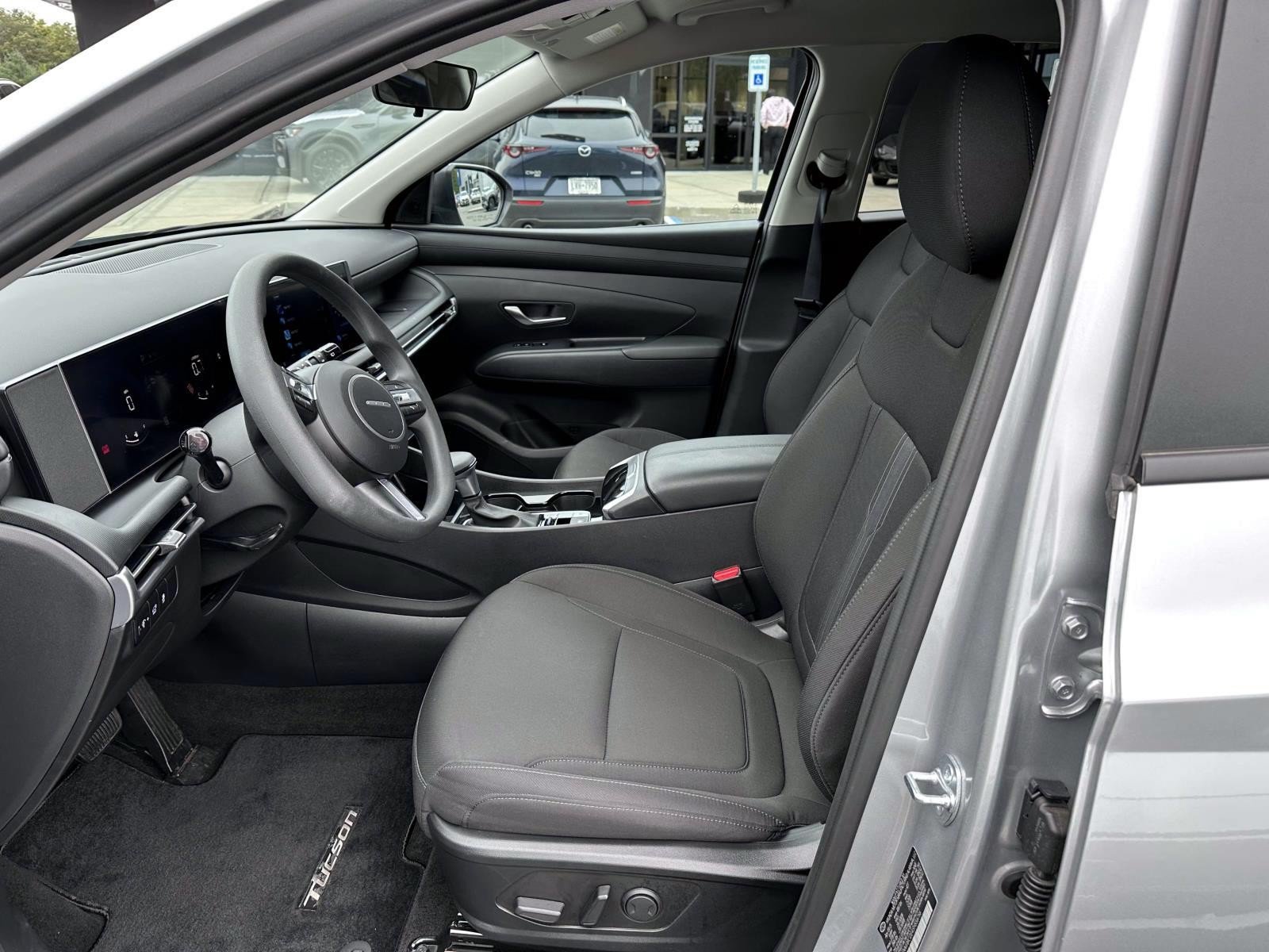 Used 2025 Hyundai Tucson SEL AWD/4WD image 11