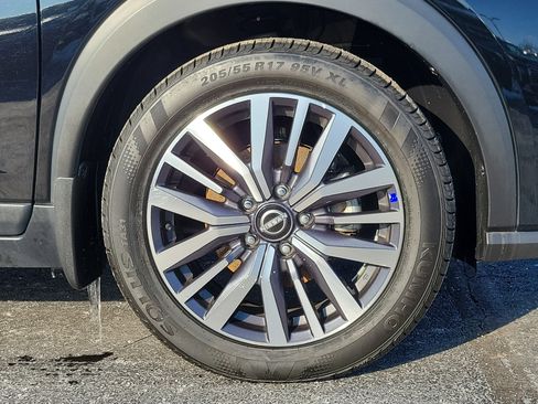 Certified 2023 Nissan Kicks SV image 5