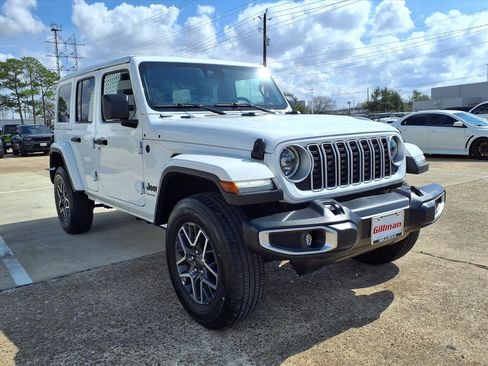 Certified 2025 Jeep Wrangler Sahara image 2