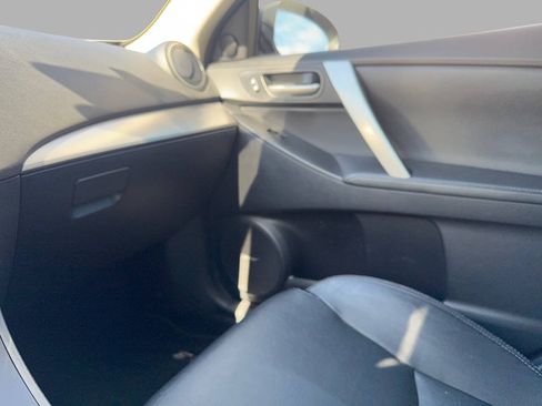 Used 2012 MAZDA MAZDA3 i Grand Touring w/ Tech Pkg FWD image 40
