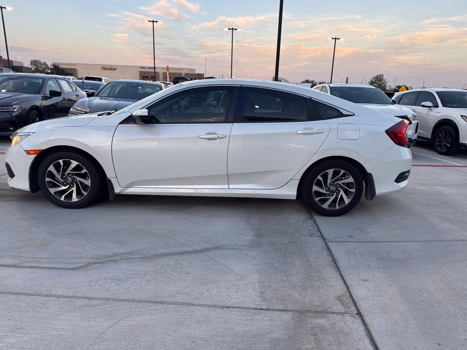 Used 2017 Honda Civic EX image 4